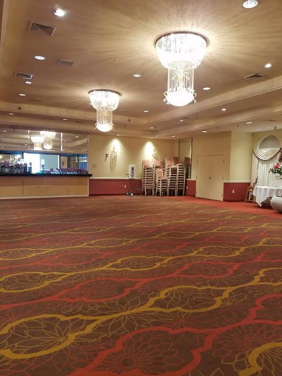 Ramada By Wyndham Glendale Heights/Lombard Hotel Exterior photo