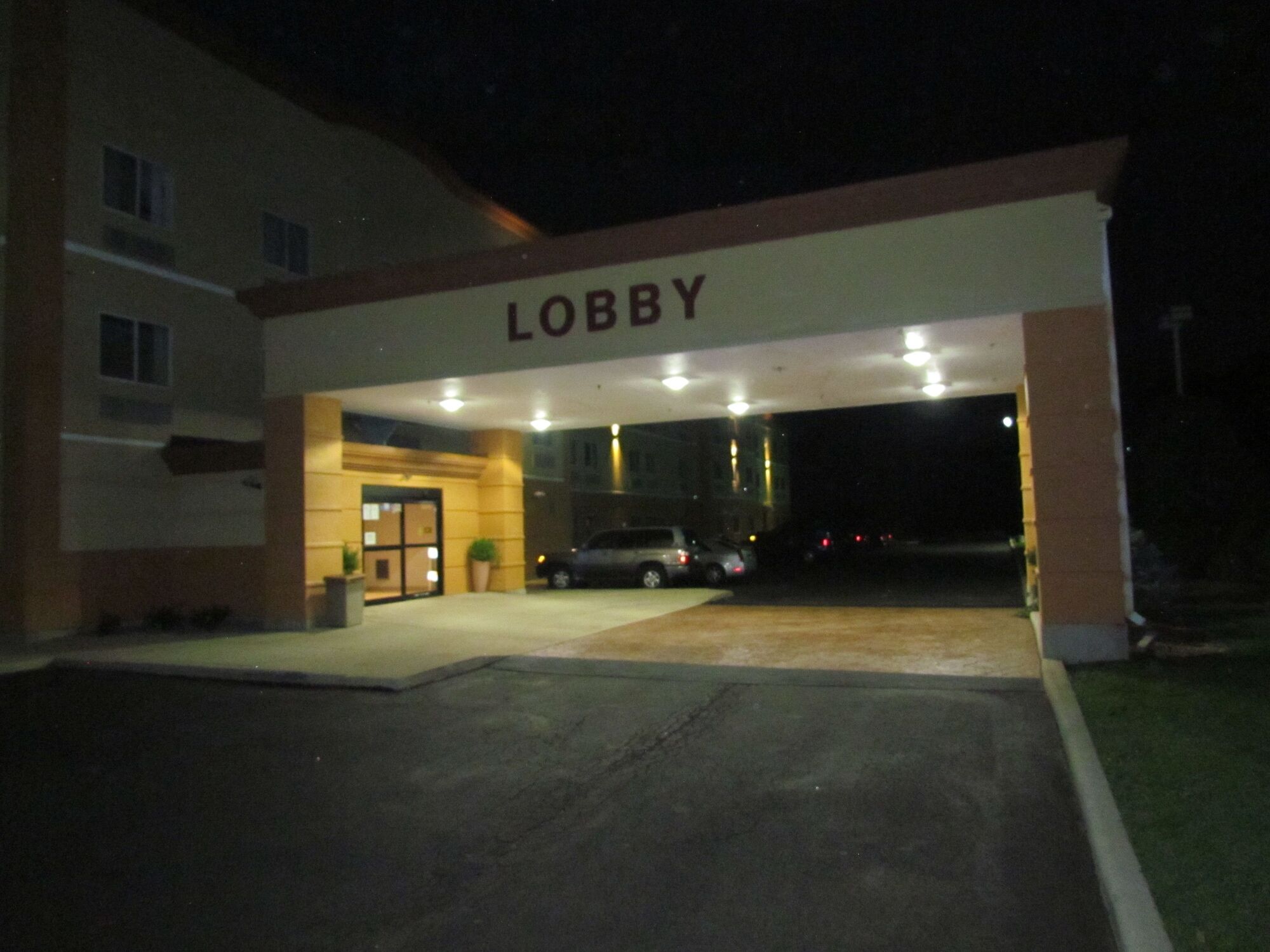 Ramada By Wyndham Glendale Heights/Lombard Hotel Exterior photo